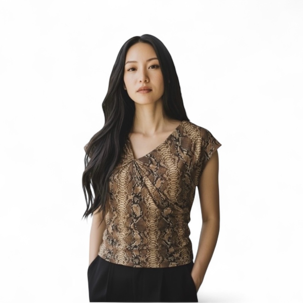 Vince Camuto, Women’s Black/Brown Snakeskin Top. Ruched Neckline. Large